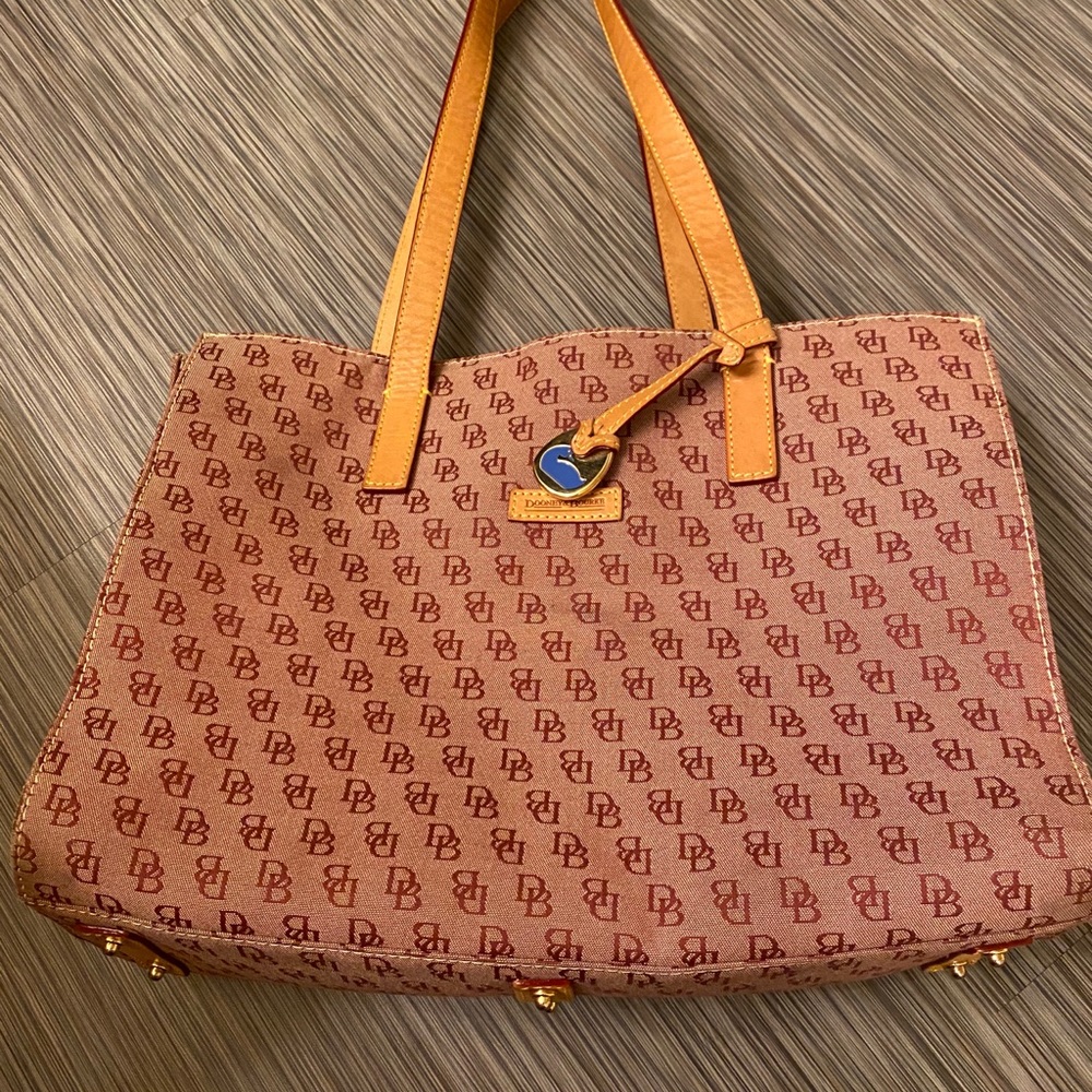 Dooney and bourke handbag